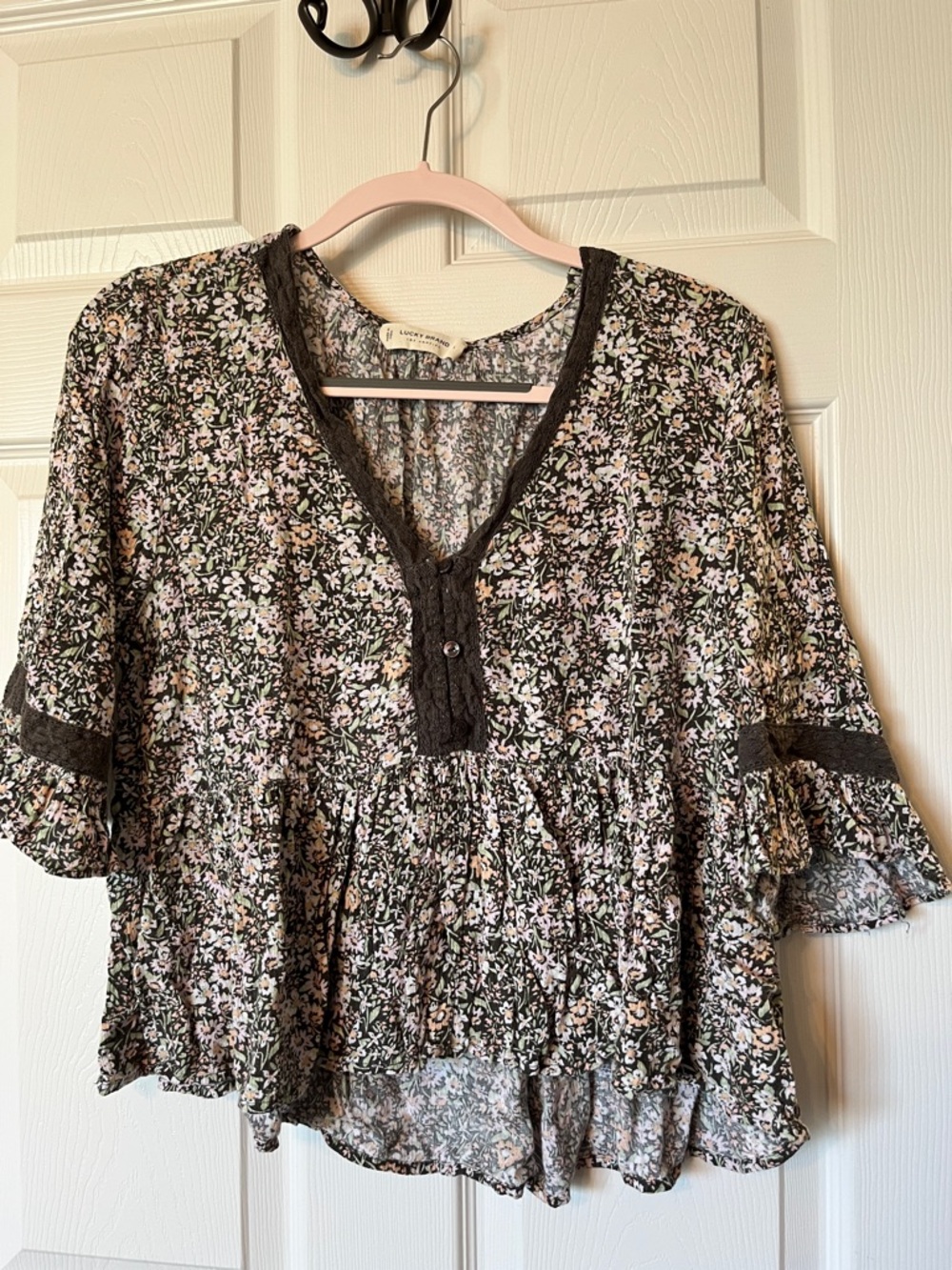 Floral Peplum V-Neck Cropped Top